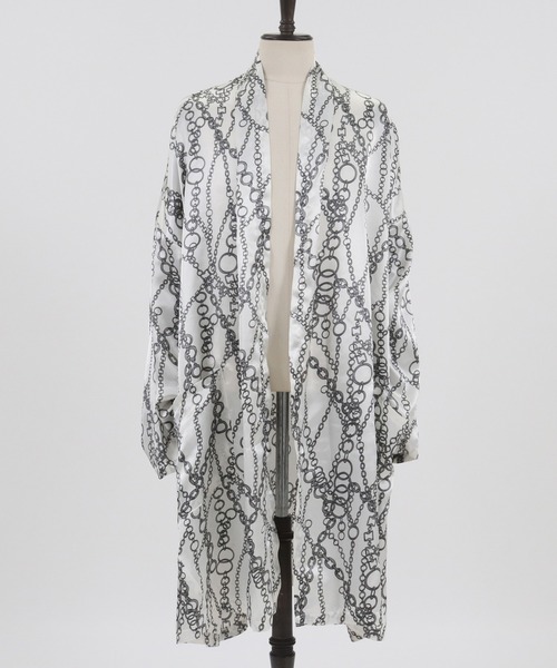 GLIMCLAP(グリムクラップ)の「mcg2775-Repeating pattern gown-ish shirtcoat シャツコート(カーディガン/ボレロ・メンズ・ホワイト/ブラック・S/M/L)」の9枚目の写真