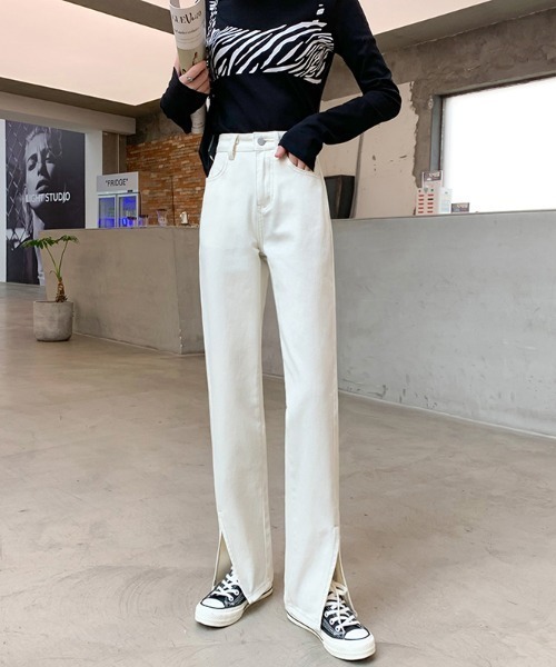 ABITOKYO（アビトーキョー）の「サイドスリットセミフレアデニムパンツ（デニムパンツ・レディース・ブラック/ブルー/アイボリー・S/M/L）」の7枚目の写真