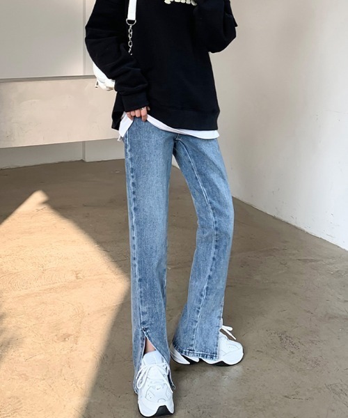 ABITOKYO（アビトーキョー）の「サイドスリットセミフレアデニムパンツ（デニムパンツ・レディース・ブラック/ブルー/アイボリー・S/M/L）」の15枚目の写真