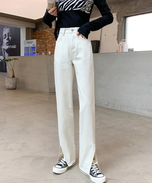 ABITOKYO（アビトーキョー）の「サイドスリットセミフレアデニムパンツ（デニムパンツ・レディース・ブラック/ブルー/アイボリー・S/M/L）」の21枚目の写真