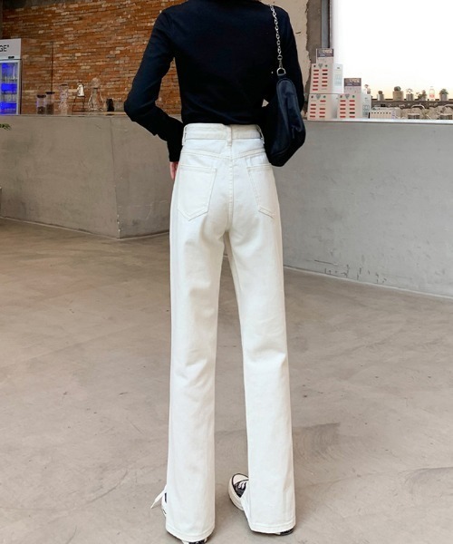 ABITOKYO（アビトーキョー）の「サイドスリットセミフレアデニムパンツ（デニムパンツ・レディース・ブラック/ブルー/アイボリー・S/M/L）」の14枚目の写真