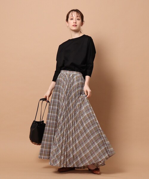 DRESSTERIOR（ドレステリア）の「◆【Marisol6月号】SUVINコットンブレンド ドルマンTシャツ（Tシャツ/カットソー・レディース・グリーン/ホワイト系/グレー系/ブラック・38）」の20枚目の写真