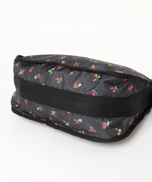 LeSportsac（レスポートサック）の「CLASSIC HOBO ストロベリー パッチ