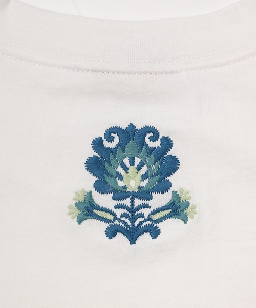 チチカカ（チチカカ）の「バックネック刺繍Ｔシャツ（Tシャツ/カットソー・レディース・ネイビー/ブラウン/オフホワイト・FREE）」の11枚目の写真