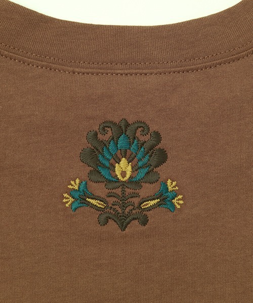 チチカカ（チチカカ）の「バックネック刺繍Ｔシャツ（Tシャツ/カットソー・レディース・ネイビー/ブラウン/オフホワイト・FREE）」の12枚目の写真