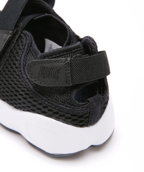 NIKE（ナイキ）の「NIKE/ウィメンズエアリフトブリーズ（スニーカー・レディース・ホワイト/ブラック・24/22/23/25）」の11枚目の写真