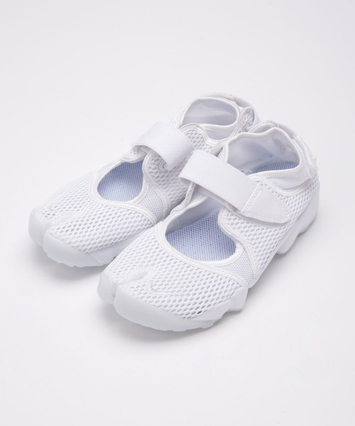 NIKE（ナイキ）の「NIKE/ウィメンズエアリフトブリーズ（スニーカー・レディース・ホワイト/ブラック・24/22/23/25）」の15枚目の写真