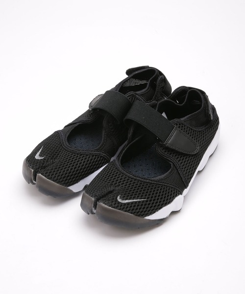 NIKE（ナイキ）の「NIKE/ウィメンズエアリフトブリーズ（スニーカー・レディース・ホワイト/ブラック・24/22/23/25）」の4枚目の写真