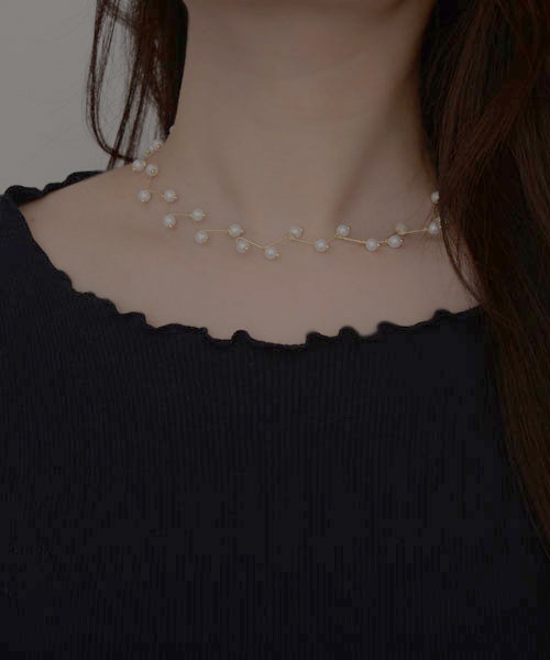 VIBGYOR Women（ヴィブジョー　ウィメン）の「【resonance】エレガンス パール ビーズ チョーカー【オケージョン】（ネックレス・レディース・シルバー/ゴールド・FREE）」の2枚目の写真