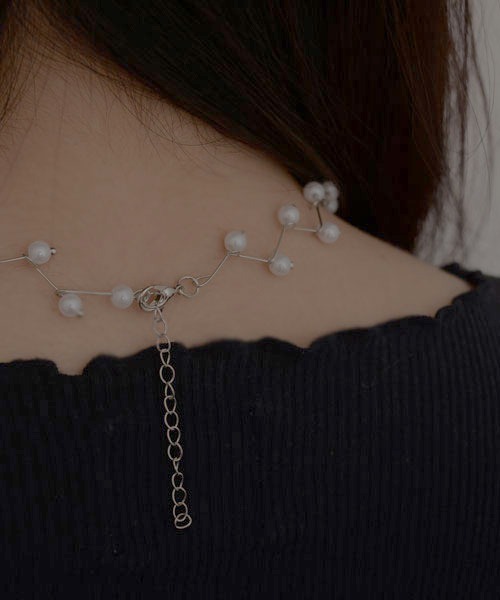 VIBGYOR Women（ヴィブジョー　ウィメン）の「【resonance】エレガンス パール ビーズ チョーカー【オケージョン】（ネックレス・レディース・シルバー/ゴールド・FREE）」の3枚目の写真