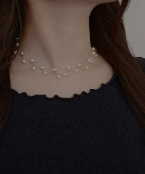 VIBGYOR Women（ヴィブジョー　ウィメン）の「【resonance】エレガンス パール ビーズ チョーカー【オケージョン】（ネックレス・レディース・シルバー/ゴールド・FREE）」の4枚目の写真