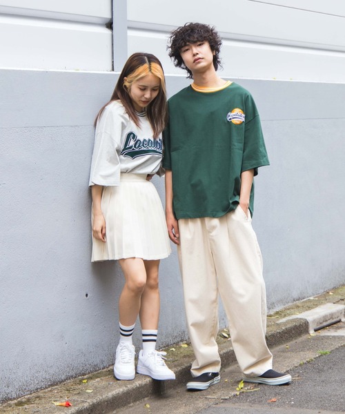 WEGO（ウィゴー）の「WEGO/ヘビーウエイト スタジアムロゴビックシルエット5分袖Tシャツ（Tシャツ/カットソー・メンズ・ダークグリーン/オートミール・MEDIUM/LARGE）」の4枚目の写真