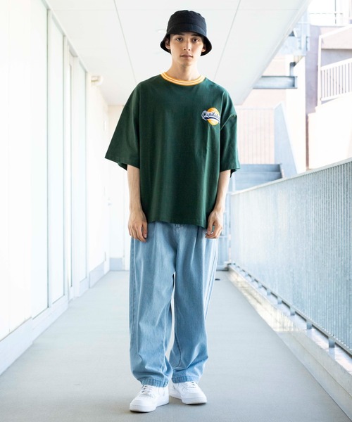 WEGO（ウィゴー）の「WEGO/ヘビーウエイト スタジアムロゴビックシルエット5分袖Tシャツ（Tシャツ/カットソー・メンズ・ダークグリーン/オートミール・MEDIUM/LARGE）」の13枚目の写真