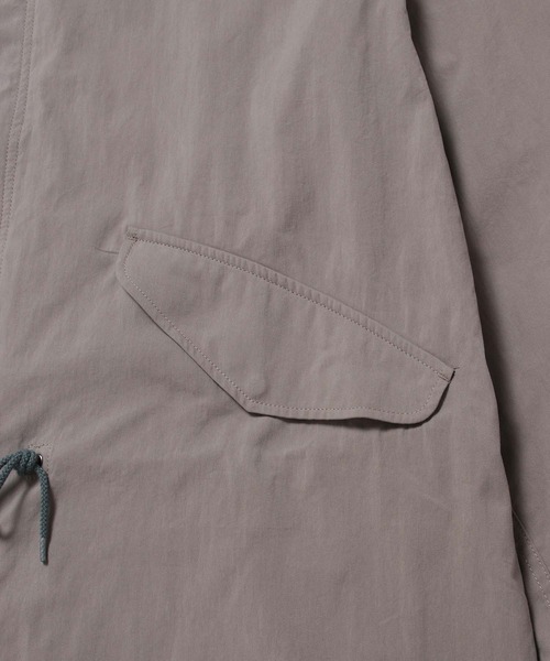 ARMY TWILL(アーミーツイル)の「【ARMY TWILL】別注 Fishtail Coat/UNISEX(モッズコート・メンズ・グレー・XL/L/M)」の13枚目の写真