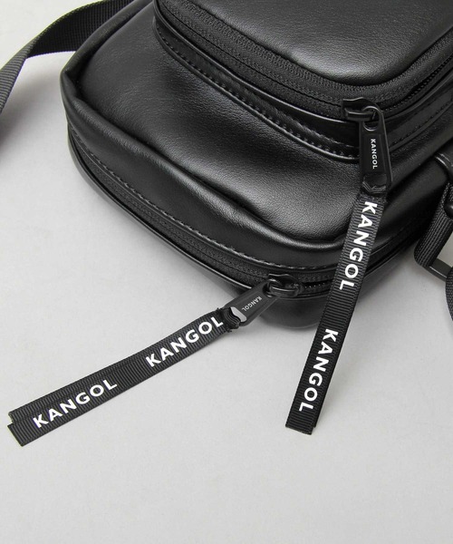 KANGOL（カンゴール）の「＜A.M.S.別注＞ レザー調 縦型 スクエア ミニショルダーバッグ（ショルダーバッグ・メンズ・ブラック/ベージュ/ブラック系その他・FREE）」の15枚目の写真