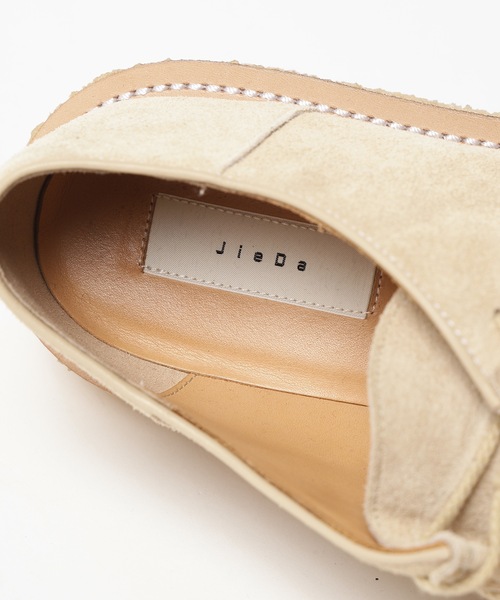 JIEDA(ジエダ)の「SUEDE RUBBER SOLE TYROLEAN SHOSE(ブーツ・メンズ・ベージュ・44/42/43/41)」の4枚目の写真
