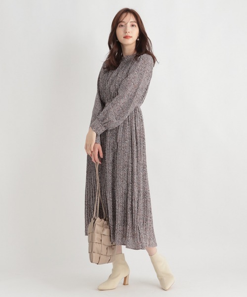 Andemiu（アンデミュウ）の「【ミニ丈WEB限定】ランダムドットプリーツワンピース219522（ワンピース・レディース・ブラック/ブラウン/アイボリー/ブラック系その他/ベージュ/グリーン・FREE/フリー）」の21枚目の写真