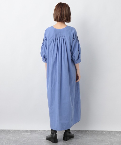 A part by(アパートバイ)の「SC*ピンタックワンピース 953306(ワンピース・レディース・チャコールグレー/オフホワイト/ブルー/グリーン・MEDIUM/LARGE)」の14枚目の写真