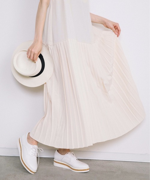 Chaco closet(チャコ クローゼット)の「裾切り替えプリーツデザインキャミワンピース(ワンピース・レディース・ブラック/ベージュ/アイボリー・FREE)」の12枚目の写真