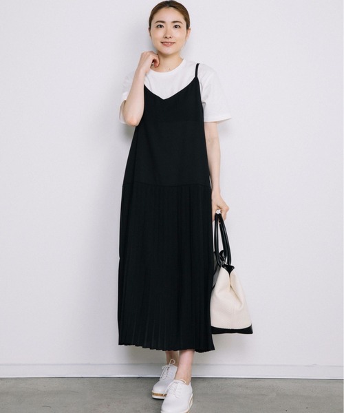 Chaco closet(チャコ クローゼット)の「裾切り替えプリーツデザインキャミワンピース(ワンピース・レディース・ブラック/ベージュ/アイボリー・FREE)」の13枚目の写真