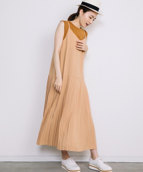 Chaco closet(チャコ クローゼット)の「裾切り替えプリーツデザインキャミワンピース(ワンピース・レディース・ブラック/ベージュ/アイボリー・FREE)」の20枚目の写真