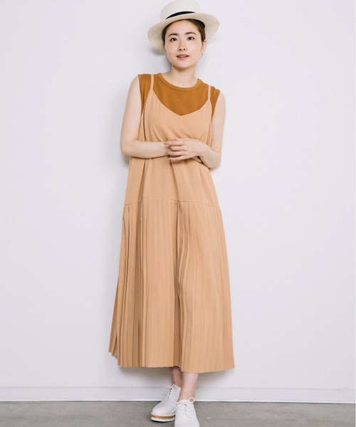 Chaco closet(チャコ クローゼット)の「裾切り替えプリーツデザインキャミワンピース(ワンピース・レディース・ブラック/ベージュ/アイボリー・FREE)」の18枚目の写真