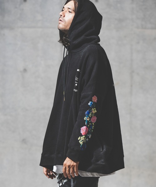 GLIMCLAP(グリムクラップ)の「mpa2710-Back side brushed sweat material printed design hoodie パーカー(パーカー・メンズ・オフホワイト/ブラック・S/M/L)」の2枚目の写真