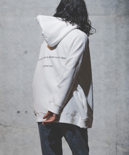 GLIMCLAP(グリムクラップ)の「mpa2710-Back side brushed sweat material printed design hoodie パーカー(パーカー・メンズ・オフホワイト/ブラック・S/M/L)」の3枚目の写真