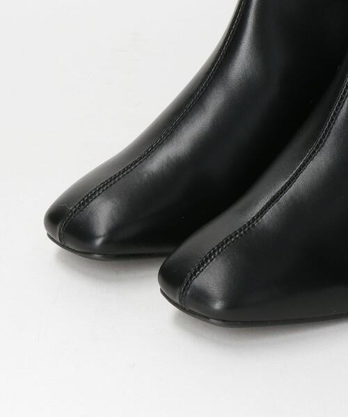 closet story（クローゼットストーリー）の「＜closet story（クローゼットストーリー）＞スクエアトゥ センターシーム ショートブーツ（ブーツ・レディース・ブラック/オフホワイト・23cm/23.5cm/24cm/24.5cm）」の6枚目の写真