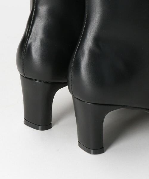 closet story（クローゼットストーリー）の「＜closet story（クローゼットストーリー）＞スクエアトゥ センターシーム ショートブーツ（ブーツ・レディース・ブラック/オフホワイト・23cm/23.5cm/24cm/24.5cm）」の8枚目の写真