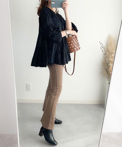 reca(レカ)の「裏起毛スリット入りフレアパンツ(その他パンツ・レディース・グレー系その他/モカ/ブラック/チャコールグレー/キャメル/パープル系その他・FREE)」の17枚目の写真