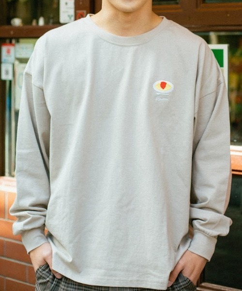 spoon store(スプーンストア)の「ワンポイント刺繍の喫茶長袖Tシャツ(Tシャツ/カットソー・レディース・ホワイト/ライトブルー/カーキ/アイボリー/ベージュ系その他/ブルー系その他/チャコール・フリー)」の5枚目の写真