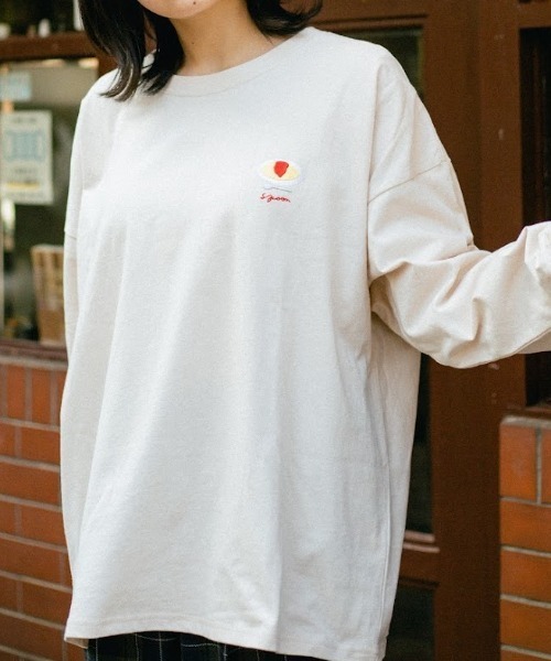 spoon store(スプーンストア)の「ワンポイント刺繍の喫茶長袖Tシャツ(Tシャツ/カットソー・レディース・ホワイト/ライトブルー/カーキ/アイボリー/ベージュ系その他/ブルー系その他/チャコール・フリー)」の3枚目の写真