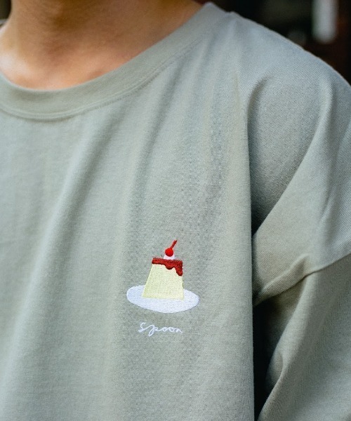 spoon store(スプーンストア)の「ワンポイント刺繍の喫茶長袖Tシャツ(Tシャツ/カットソー・レディース・ホワイト/ライトブルー/カーキ/アイボリー/ベージュ系その他/ブルー系その他/チャコール・フリー)」の19枚目の写真