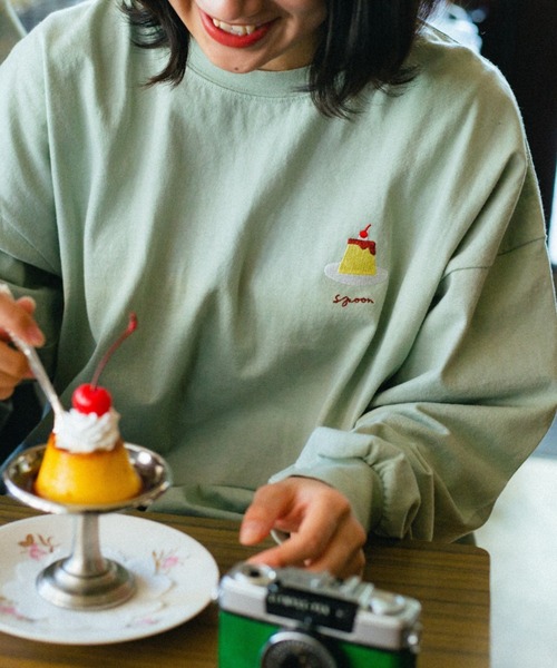 spoon store(スプーンストア)の「ワンポイント刺繍の喫茶長袖Tシャツ(Tシャツ/カットソー・レディース・ホワイト/ライトブルー/カーキ/アイボリー/ベージュ系その他/ブルー系その他/チャコール・フリー)」の15枚目の写真