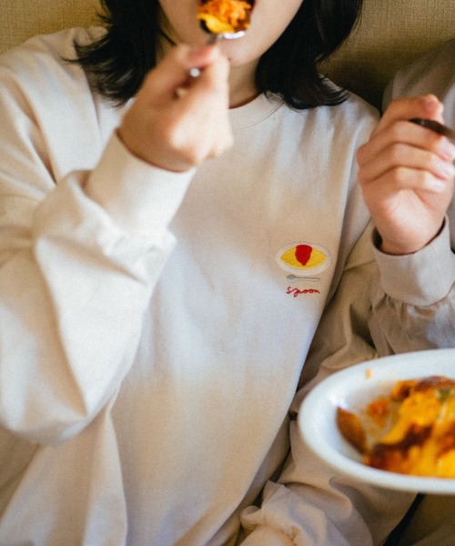 spoon store(スプーンストア)の「ワンポイント刺繍の喫茶長袖Tシャツ(Tシャツ/カットソー・レディース・ホワイト/ライトブルー/カーキ/アイボリー/ベージュ系その他/ブルー系その他/チャコール・フリー)」の14枚目の写真
