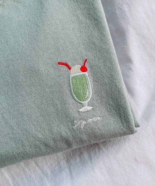 spoon store(スプーンストア)の「ワンポイント刺繍の喫茶長袖Tシャツ(Tシャツ/カットソー・レディース・ホワイト/ライトブルー/カーキ/アイボリー/ベージュ系その他/ブルー系その他/チャコール・フリー)」の22枚目の写真