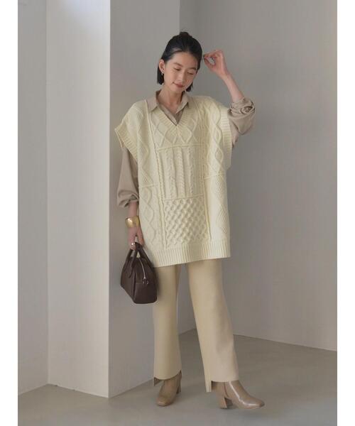 AMERICAN HOLIC（アメリカンホリック）の「Vネックパッチワークケーブルニットベスト（ベスト・レディース・ブラック/オフホワイト・M/L）」の14枚目の写真