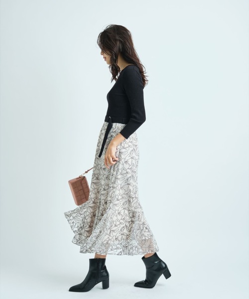 JUSGLITTY（ジャスグリッティー）の「エアリー刺繍スカートドッキング