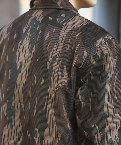 Carhartt（カーハート）の「『WEB/一部店舗限定』CARHARTT WHITSOME SHIRTS JACKET（ミリタリージャケット・メンズ・カモフラージュ・MEDIUM/LARGE）」の9枚目の写真