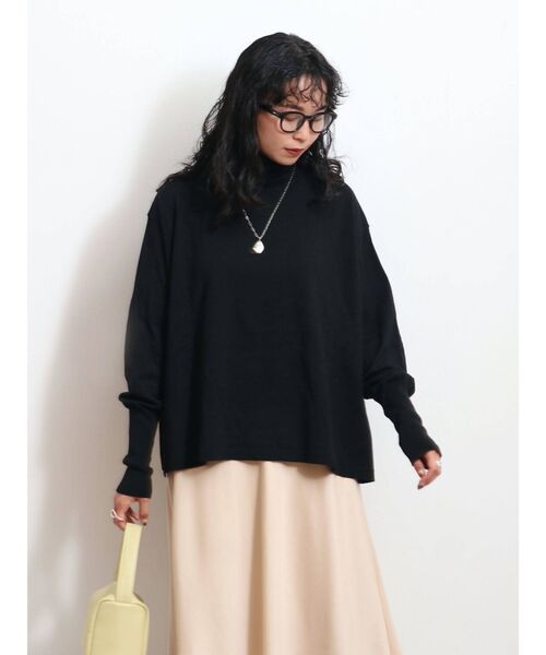 Ungrid(アングリッド)の「ウォッシャブルタートルワイドニット(ニット/セーター・レディース・ヘザーグレー/ブラック/ピンク・FREE)」の6枚目の写真