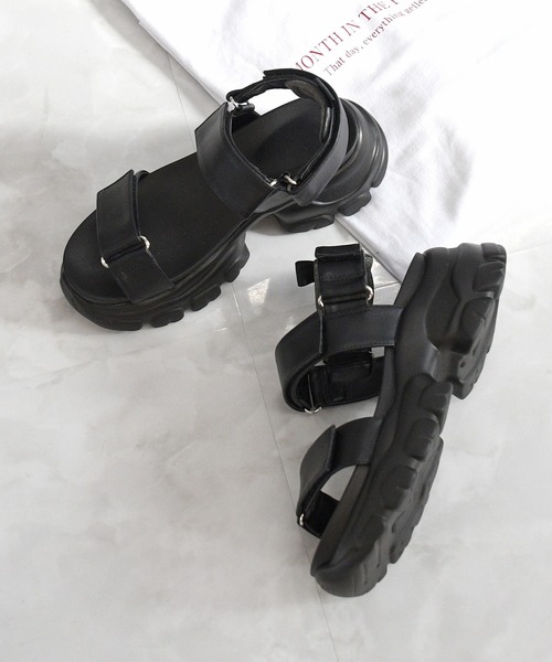 NOFALL（ノーフォール）の「厚底スニーカーソールベルクロサンダル（サンダル・レディース・ベージュ/ホワイト/ブラック/シルバー・S/L/3L/LL/M）」の7枚目の写真