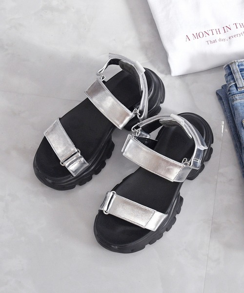 NOFALL（ノーフォール）の「厚底スニーカーソールベルクロサンダル（サンダル・レディース・ベージュ/ホワイト/ブラック/シルバー・S/L/3L/LL/M）」の8枚目の写真