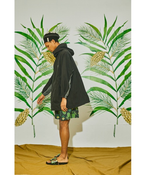 AlexanderLeeChang(アレキサンダーリーチャン)の「AlexanderLeeChang/アレキサンダーリーチャン BIG ANORAK ビッグシルエットアノラック(ナイロンジャケット・メンズ・ブラック/パープル/イエロー・2/3)」の18枚目の写真