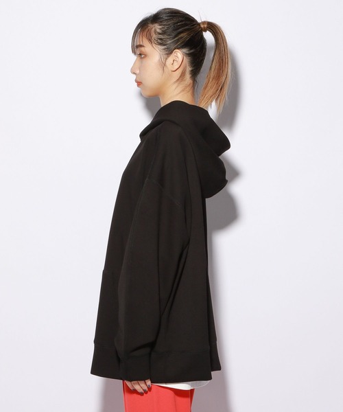 PBLIM（ページボーイリム）の「【PAGEBOYLIM】カラーダンボールパーカー（パーカー・レディース・ブルー/ブラック/グリーン・LARGE/MEDIUM）」の22枚目の写真