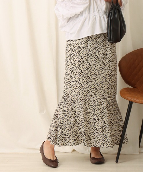 libelle more（リベル モア）の「デイジー柄マーメイドスカート（スカート・レディース・ブラック/ブラウン/グリーン・M）」の17枚目の写真