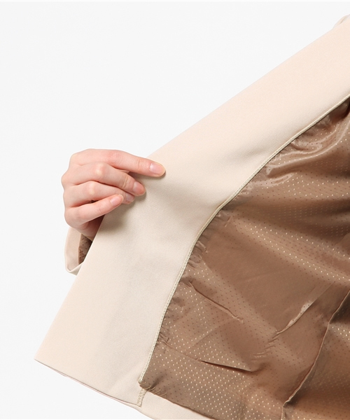 ROSE BUD(ローズバッド)の「LJ-15105 TAILORED SHORT JACKET(テーラードジャケット・レディース・ブラック/ベージュ系その他・ONE SIZE)」の7枚目の写真