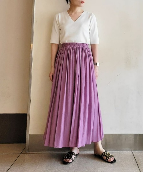 RIVE DROITE(リヴドロワ)の「クールタッチUVVネックニット(ニット/セーター・レディース・オフホワイト/チャコールグレー/ベージュ/バイオレット・FREE)」の7枚目の写真