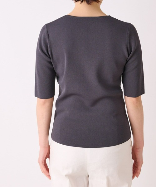 RIVE DROITE(リヴドロワ)の「クールタッチUVVネックニット(ニット/セーター・レディース・オフホワイト/チャコールグレー/ベージュ/バイオレット・FREE)」の13枚目の写真