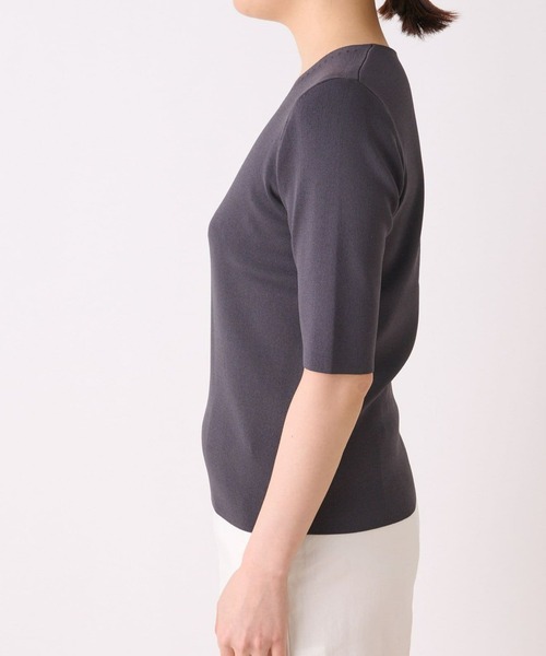 RIVE DROITE(リヴドロワ)の「クールタッチUVVネックニット(ニット/セーター・レディース・オフホワイト/チャコールグレー/ベージュ/バイオレット・FREE)」の12枚目の写真